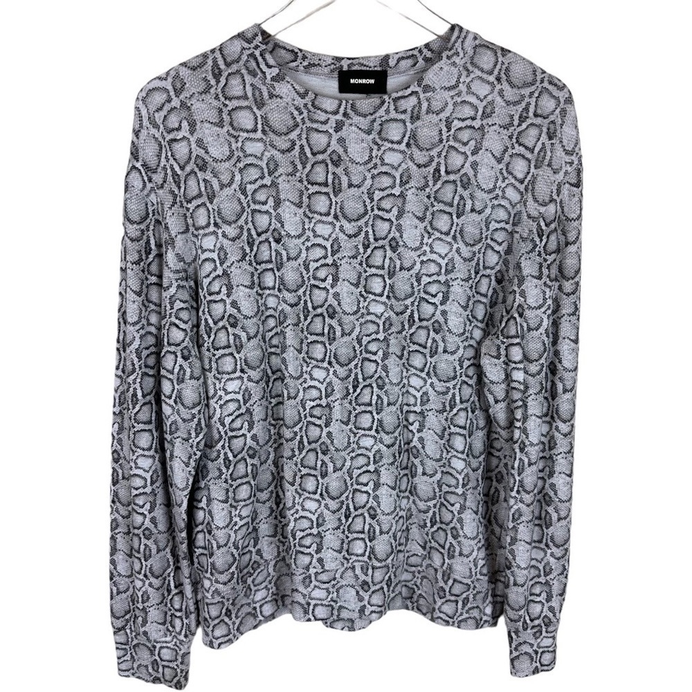 MONROW SNAKE PRINT LONG SLEEVE LIGHTWEIGHT SWEATER LIKE TEE SHIRT